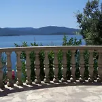 Mediteraneo Apartman *