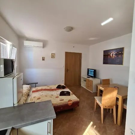 Mediteraneo Apartment